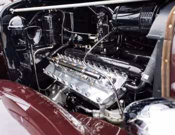 Под капотом 1937 Lincoln Model K Convertible Victoria by Brunn