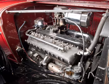 Под капотом 1933 Lincoln Model KB Convertible Coupe by Brunn (260)