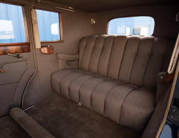 Интерьер 1933 Lincoln Model KB Town Car by Brunn (259-B)