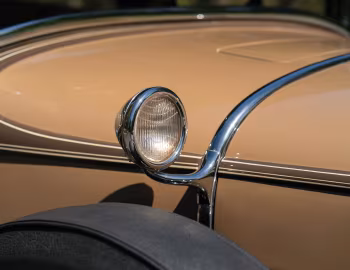 1930 Lincoln Model L Town Sedan