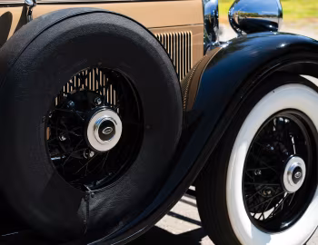 1930 Lincoln Model L Town Sedan