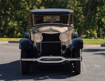 1930 Lincoln Model L Town Sedan