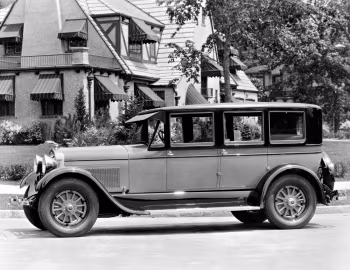 1927 Lincoln Model L 5-passenger Sedan by Dietrich (152)