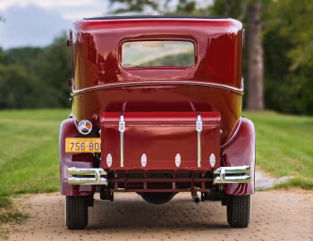 1930 Lincoln Model L 7-passenger Sedan (168A)