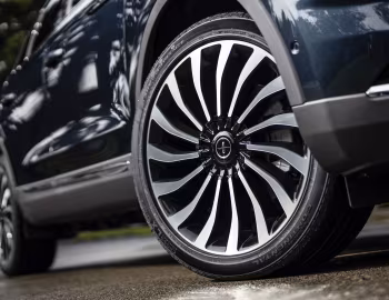 2021–23 Lincoln Nautilus Black Label [North America] '2020–23