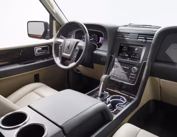 Интерьер 2015–17 Lincoln Navigator '2014–17