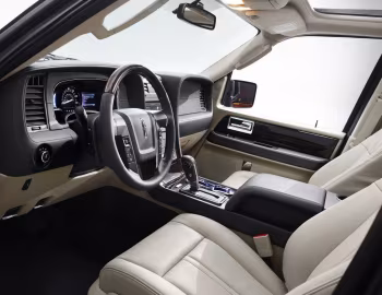 Интерьер 2015–17 Lincoln Navigator '2014–17