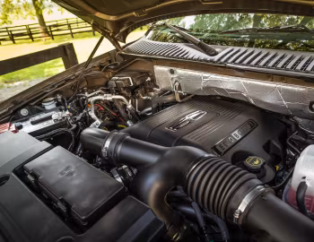 Под капотом 2015–17 Lincoln Navigator '2014–17