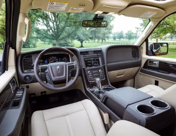 Интерьер 2015–17 Lincoln Navigator '2014–17