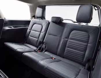Интерьер 2018–21 Lincoln Navigator Black Label [North America] '2017–21