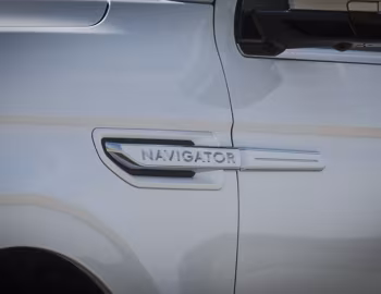 2020–21 Lincoln Navigator L Monochromatic Package '2019–21