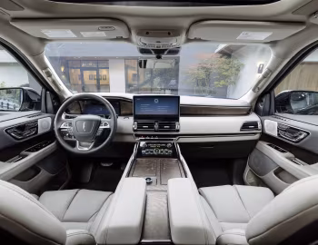 Торпедо 2022–24 Lincoln Navigator L [North America] '2021–24
