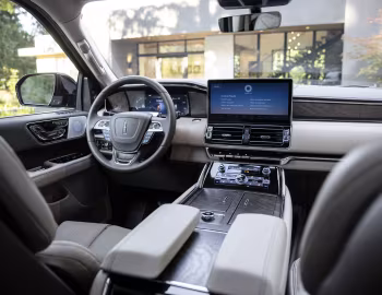 Торпедо 2022–24 Lincoln Navigator L [North America] '2021–24