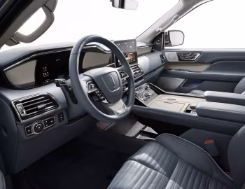 Интерьер 2018–21 Lincoln Navigator Black Label [North America] '2017–21