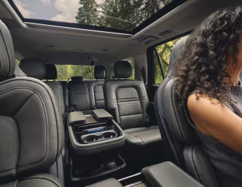 Интерьер 2022–24 Lincoln Navigator Black Label '2021–24