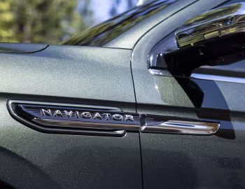 2022–24 Lincoln Navigator Black Label '2021–24