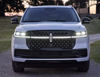 2025–pr. Lincoln Navigator L Black Label [North America] '2024–pr.