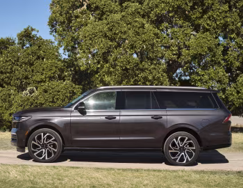 2025–н.в. Lincoln Navigator Reserve [North America] '2024–н.в.