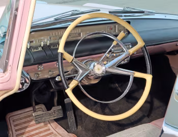 Интерьер 1956 Lincoln Premiere Sedan (73B)