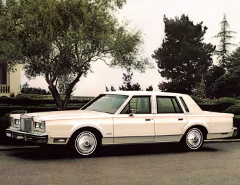 1981 Lincoln Town Car (94 54D)