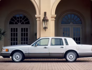 1990 Lincoln Cartier Town Car