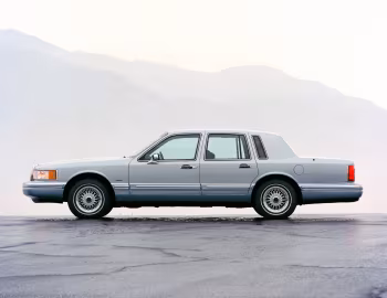 1993–94 Lincoln Town Car '1992–94