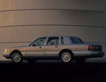 1993–94 Lincoln Town Car '1992–94