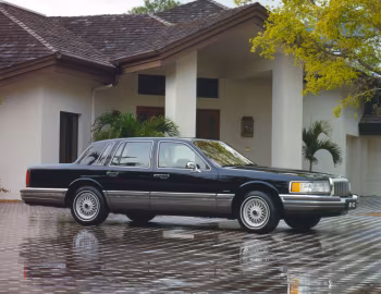 1990 Lincoln Town Car Signature Series