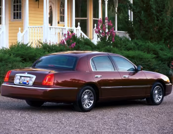 1998–2002 Lincoln Town Car Signature Series