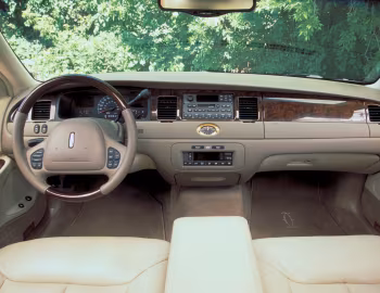 Торпедо 1998–2002 Lincoln Town Car Cartier