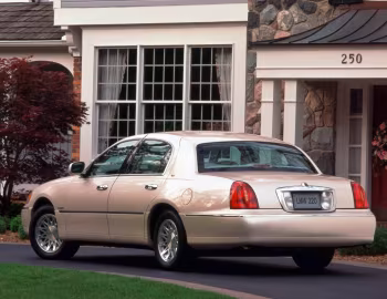 1998–2002 Lincoln Town Car Cartier