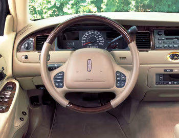 Торпедо 1998–2002 Lincoln Town Car Cartier