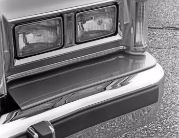 1987 Lincoln Town Car "Cartier Designer Series" (83 54D)