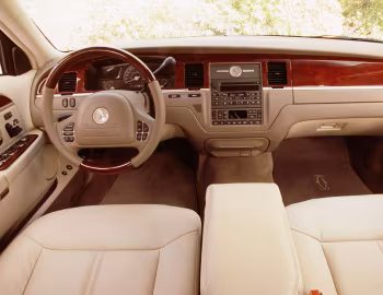 Торпедо 2003 Lincoln Town Car Cartier L (M85)