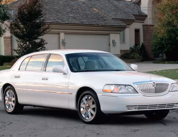 2003 Lincoln Town Car Cartier L (M85)
