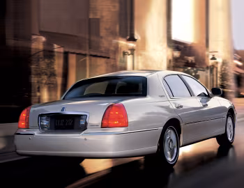 2005–11 Lincoln Town Car Signature Limited Series