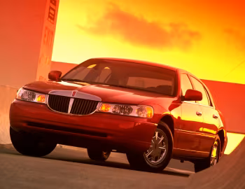 1998–2002 Lincoln Town Car Touring Sedan