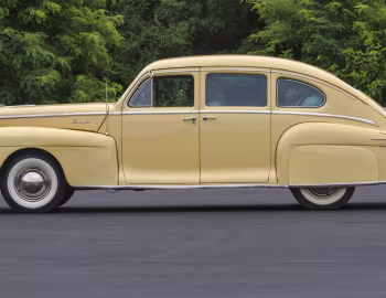 1947 Lincoln Sedan (76H 73)