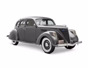1936 Lincoln Zephyr 4-door Sedan (900-902)