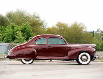 1940 Lincoln Zephyr Club Coupe (06H 77)