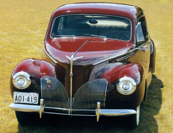 1940 Lincoln Zephyr Club Coupe (06H 77)