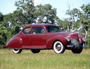 1940 Lincoln Zephyr Club Coupe (06H 77)