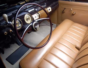 Интерьер 1940 Lincoln Zephyr Continental Cabriolet (06H 56)