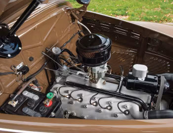 Под капотом 1938 Lincoln Zephyr Convertible Coupe (86H 760(B))