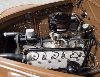 Под капотом 1938 Lincoln Zephyr Convertible Coupe (86H 760(B))