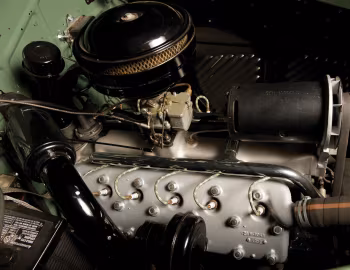 Под капотом 1939 Lincoln Zephyr Convertible Sedan (96H 74)