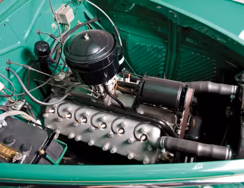 Под капотом 1939 Lincoln Zephyr Convertible Sedan (96H 74)
