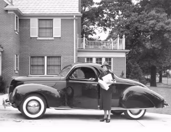 1938 Lincoln Zephyr Coupe (86H 720)