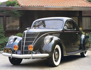 1937 Lincoln Zephyr Coupe (HB 720)