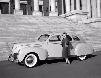 1938 Lincoln Zephyr Sedan (86H 730) '1937–38